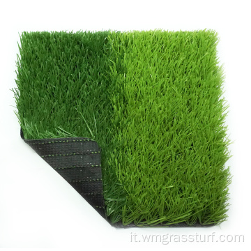 Erba finta erba artificiale del tappeto erboso di calcio